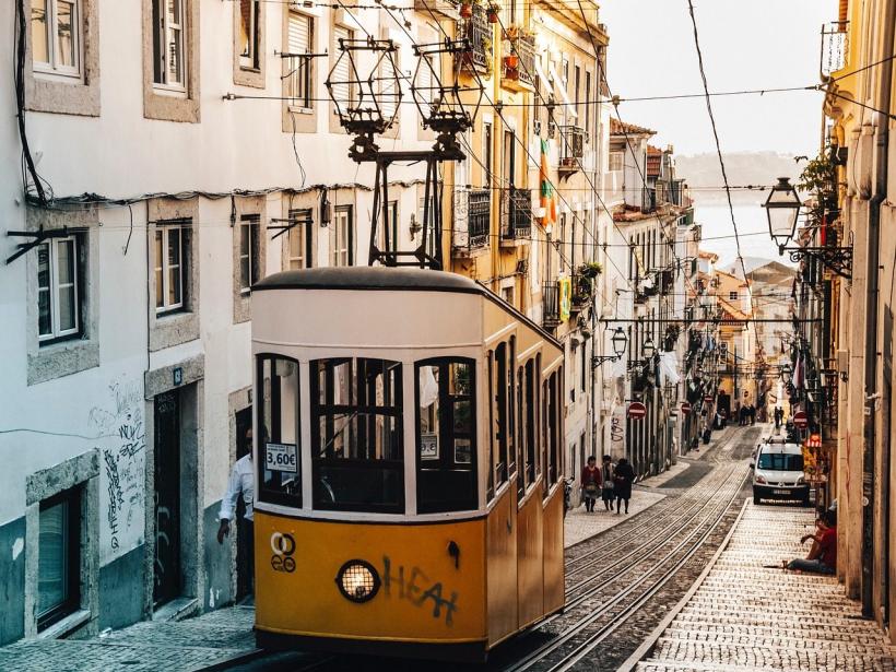 Best Time of the Year to Visit Portugal: A Month-by-Month Guide photo